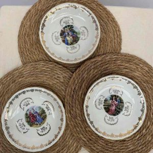 Assiettes creuses dépareillées vintage