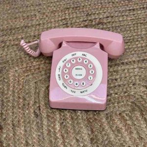Téléphone vintage rose
