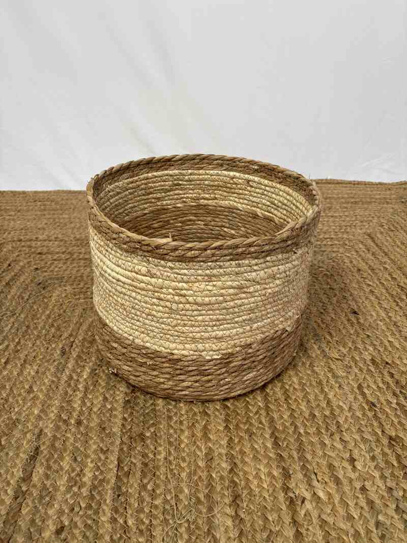 Panier en osier bicolore